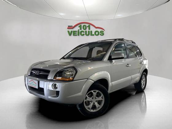 HYUNDAI TUCSON 2.0 MPFI GLS 16V 143CV 2WD FLEX 4P AUTOMÁTICO HYUNDAI TUCSON 2.0 MPFI GLS 16V 143CV 2WD FLEX 4P AUTOMÁTICO